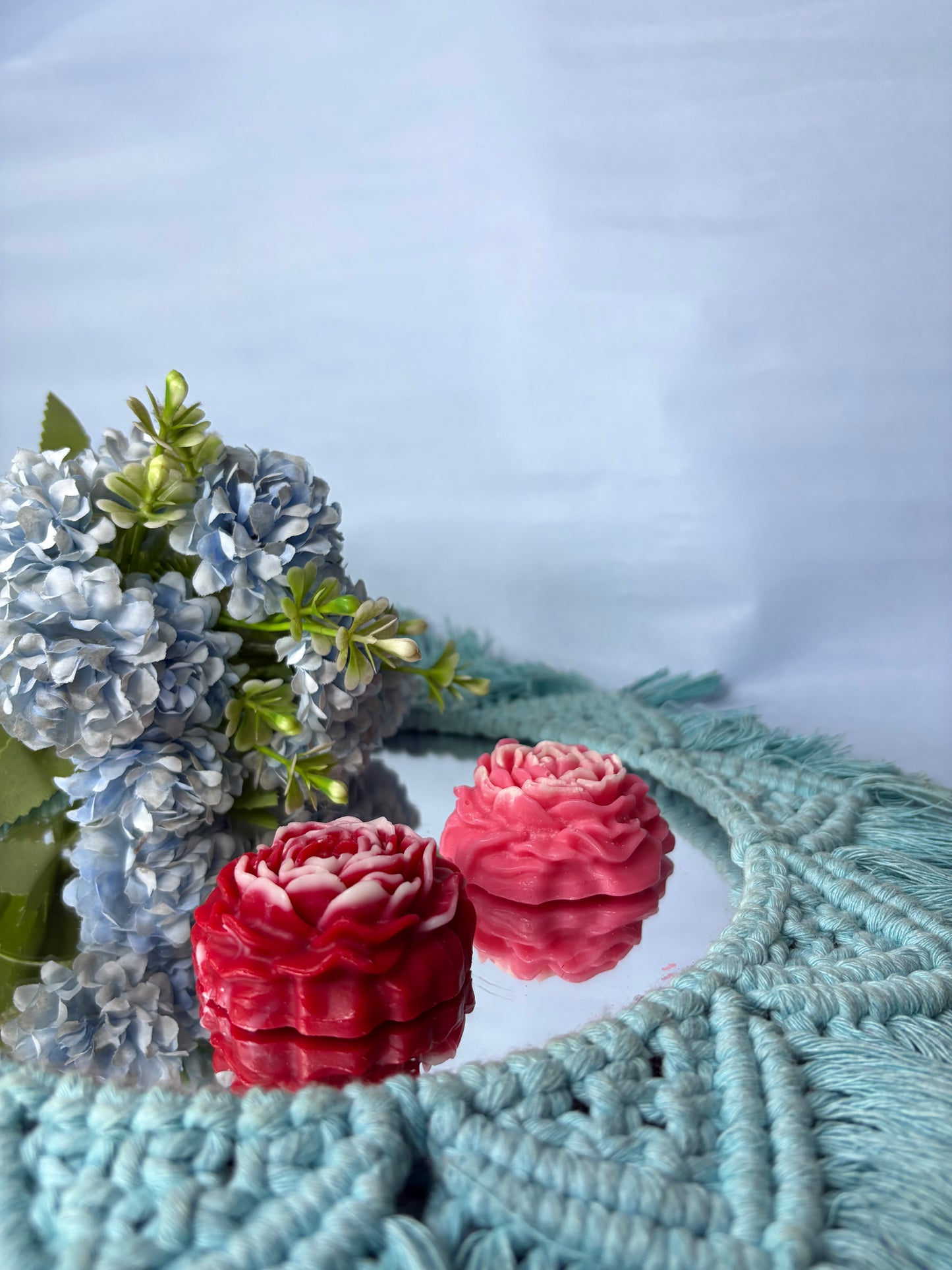 Peony Blossom Candle β Elegant Fragrance in Bloom