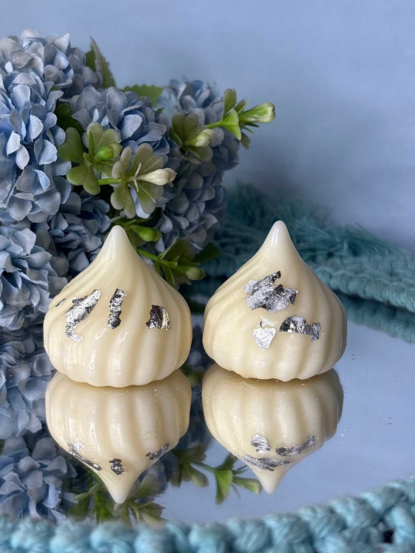 Festive Sweet Treat Candle Combo – 2 Modaks + 2 Motichoor Laddoos (Set of 4)